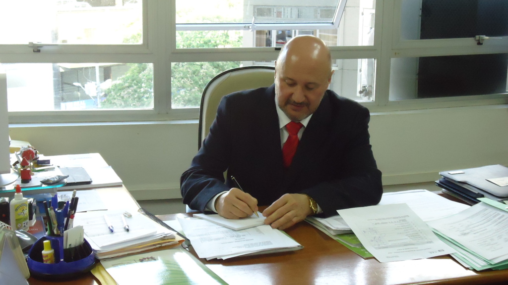 Prof. Pós-Dr. Adelcio Machado dos Santos - Adelcio Machado dos Santos