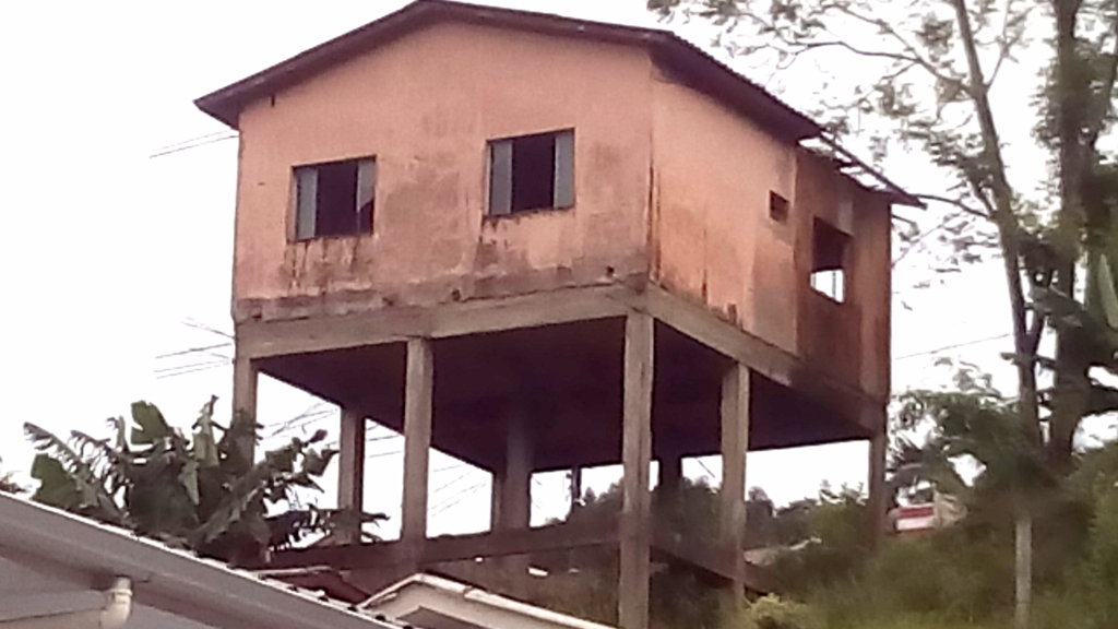 Casa chamada de pombal, chama a atenção dos capinzalenses e visitantes