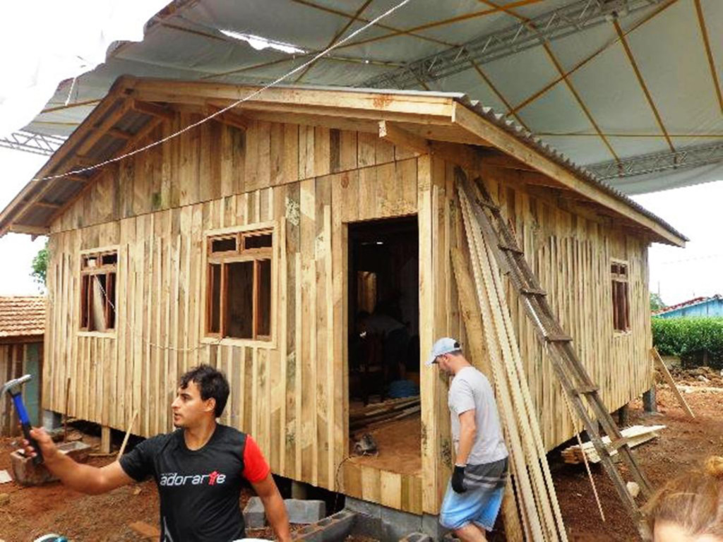 Comunidade cerro-negrense realiza a primeira Festa das Tendas