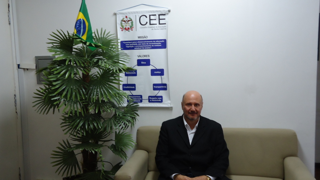  - Pós-Dr. Adelcio Machado dos Santos.
