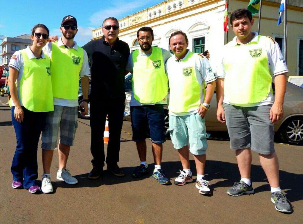 Encontro de veículos antigos reúne 240 veículos em Campos Novos