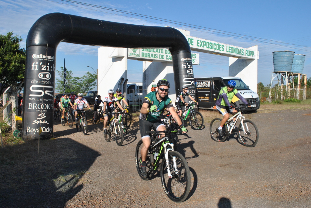Mais de 350 ciclistas participaram do 4º Cicloturismo neste final de semana