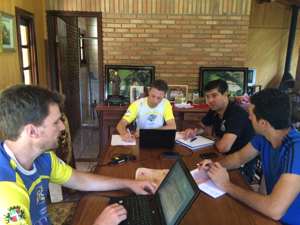 AJOV realiza reunião de planejamento anual