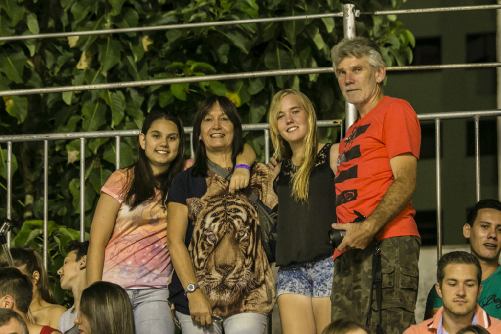 Turistas estrangeiros no carnaval de Joaçaba