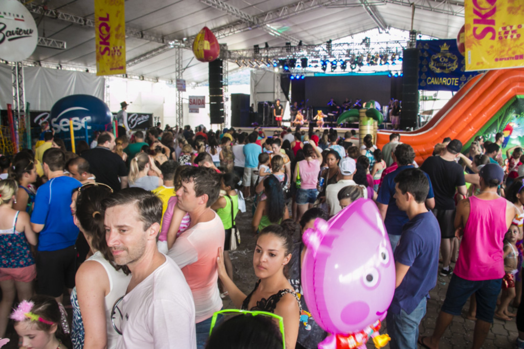 3ª Edição do Carnaval Infantil lotou a praça da catedral