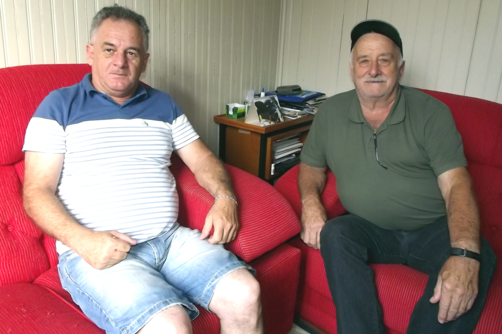  - Enio e Mingo aproveitando o tempo para falar de diversos assuntos.