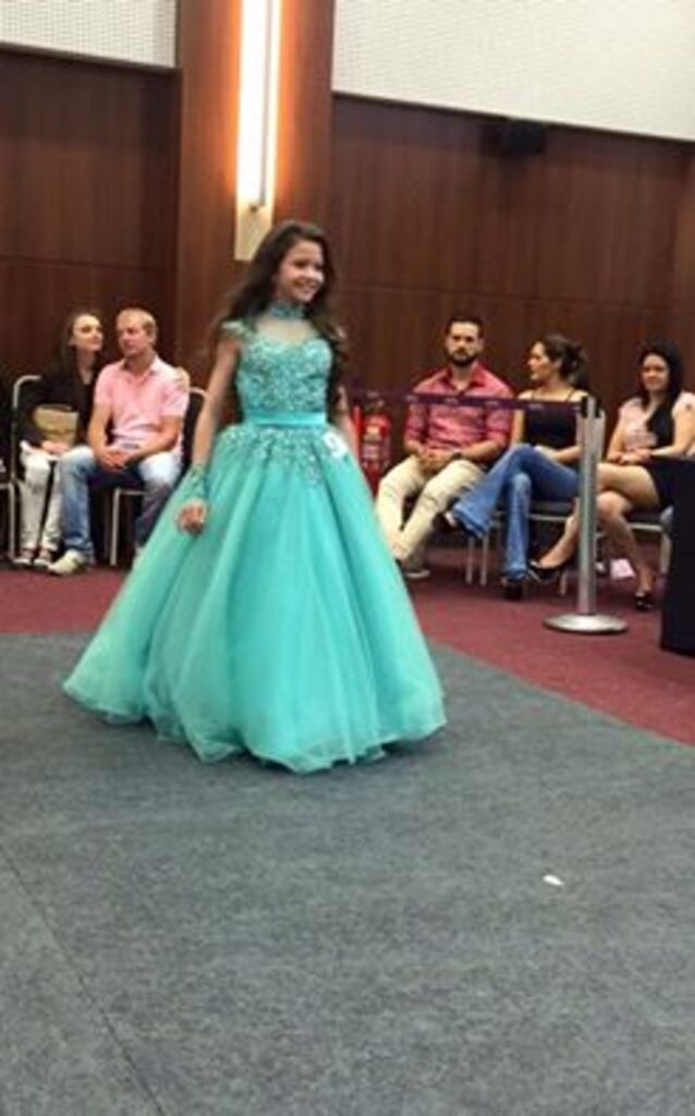 Solange Nohatto Assessoria de Imprensa Prefeitura de Campos Novos - Mini Miss Campos Novos 2015, Emelli Walter.