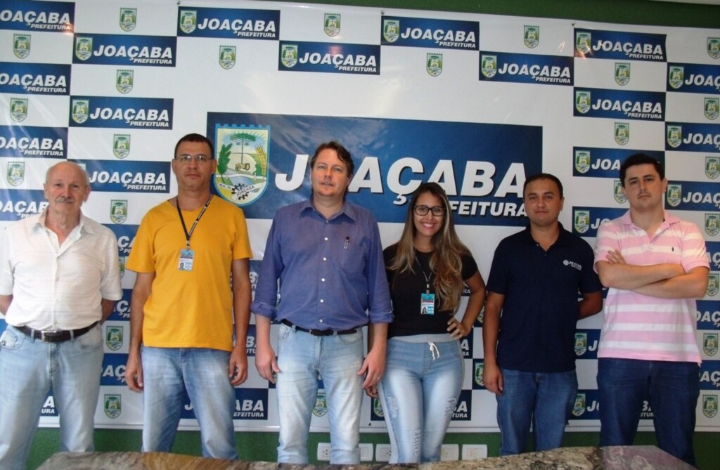 Thaís de Oliveira Pelegrini Gomes.  Diretoria de Comunicação Social Prefeitura Municipal de Joaç - 