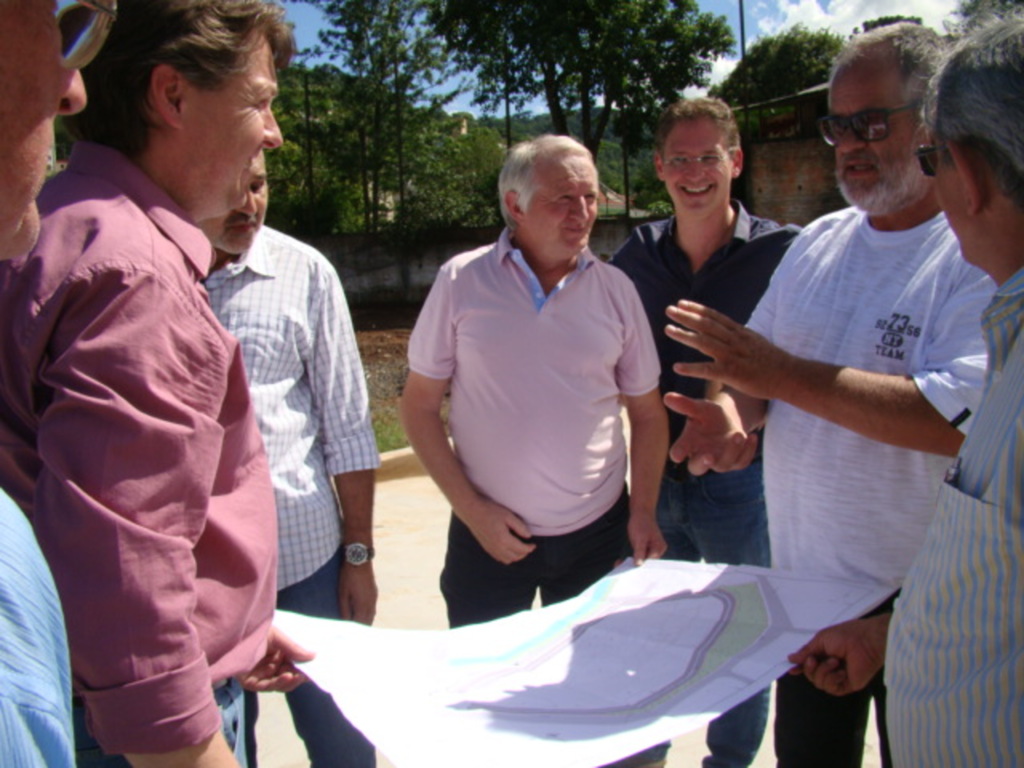 Thaís de Oliveira Pelegrini Gomes.  Diretoria de Comunicação Social Prefeitura Municipal de Joaç - 