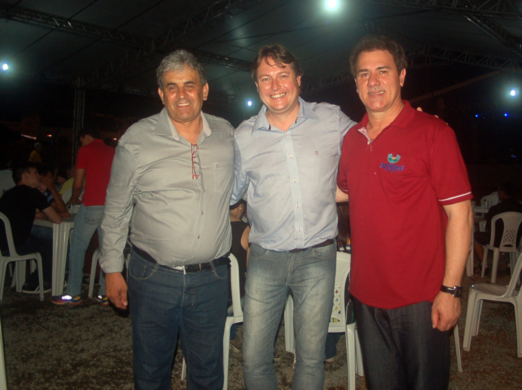  - Wilson Luiz Farias (vice-prefeito de Capinzal), Rafael Laske (Mamão, prefeito de Joaçaba) e Andevir Isganzella (prefeito de Capinzal).