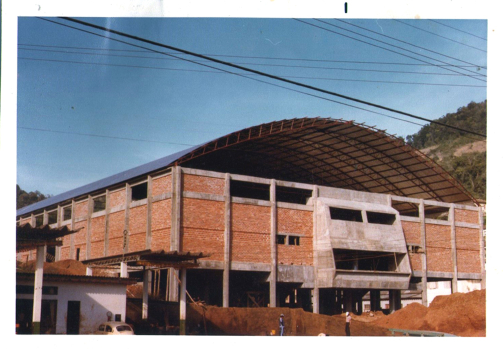 Colunista: Antoninho Sartori. - década de 1980, da construção do Ginásio de Esportes
