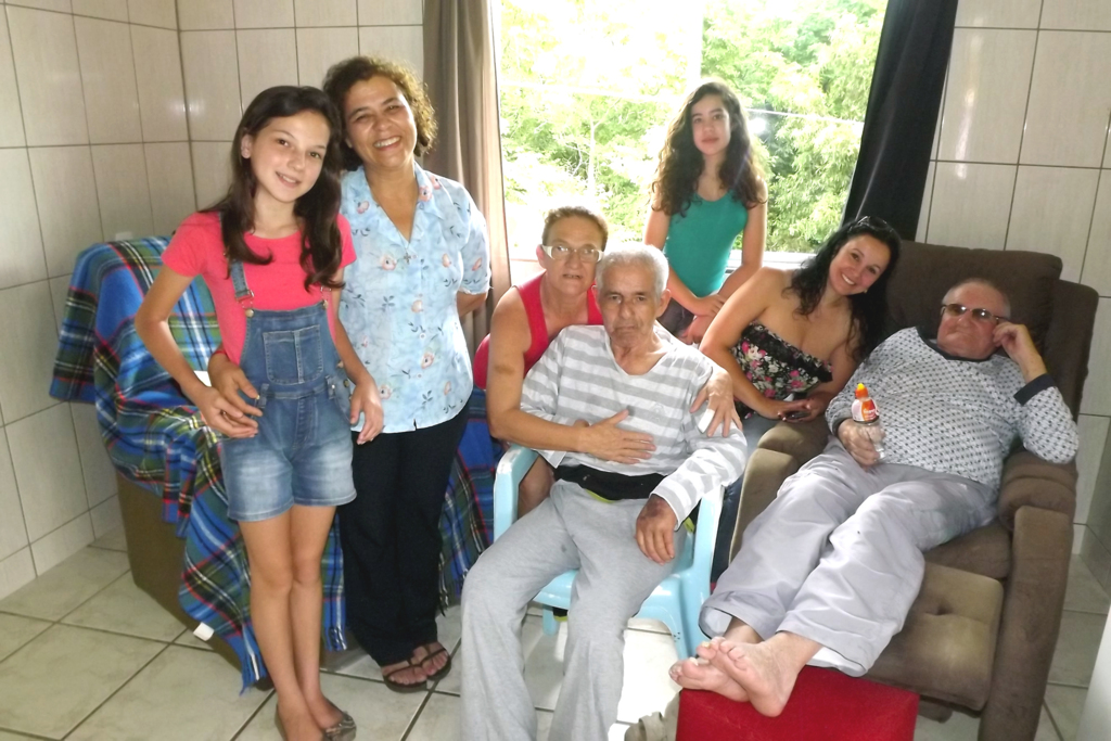  - Momentos no Lar São Jorge, sendo visitas ilustres e agradáveis.