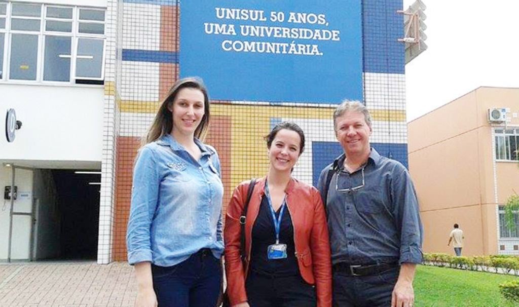 Dhébora Santiago - Da esquerda para a direita: Janaina Marostica, Kátia Lopes e Jair Antonio Schuler