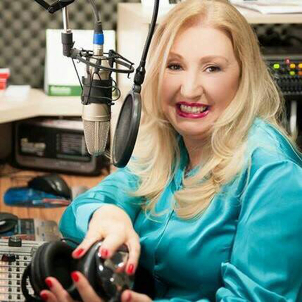 Marcia Regina há quatro anos de sucesso na Nativa FM