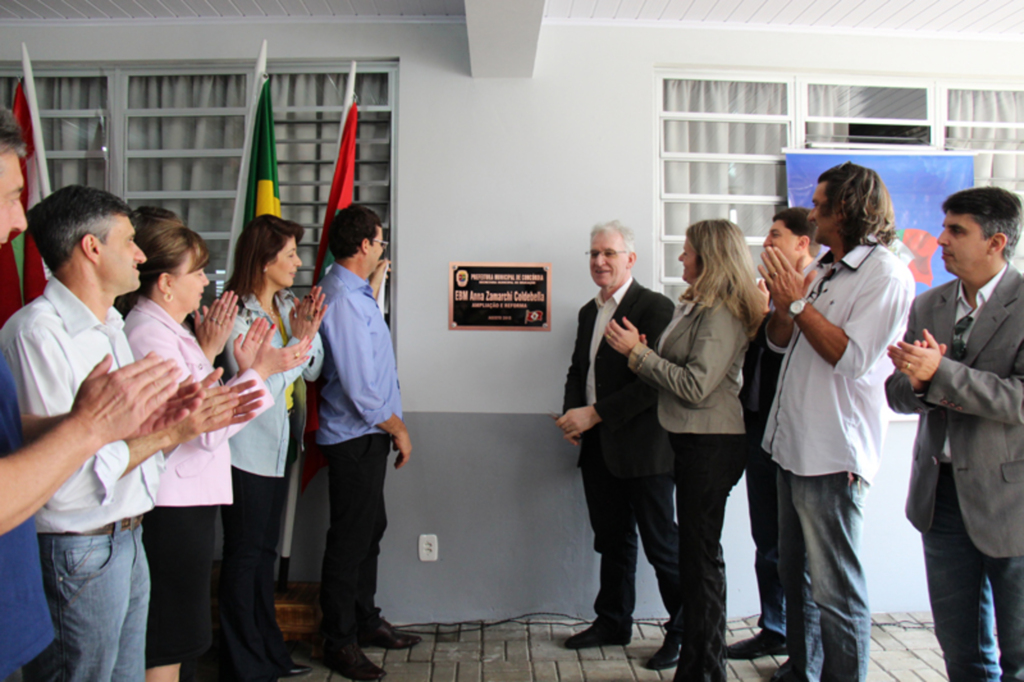 Inauguradas as obras de melhorais e ampliação da escola de Santo Antônio