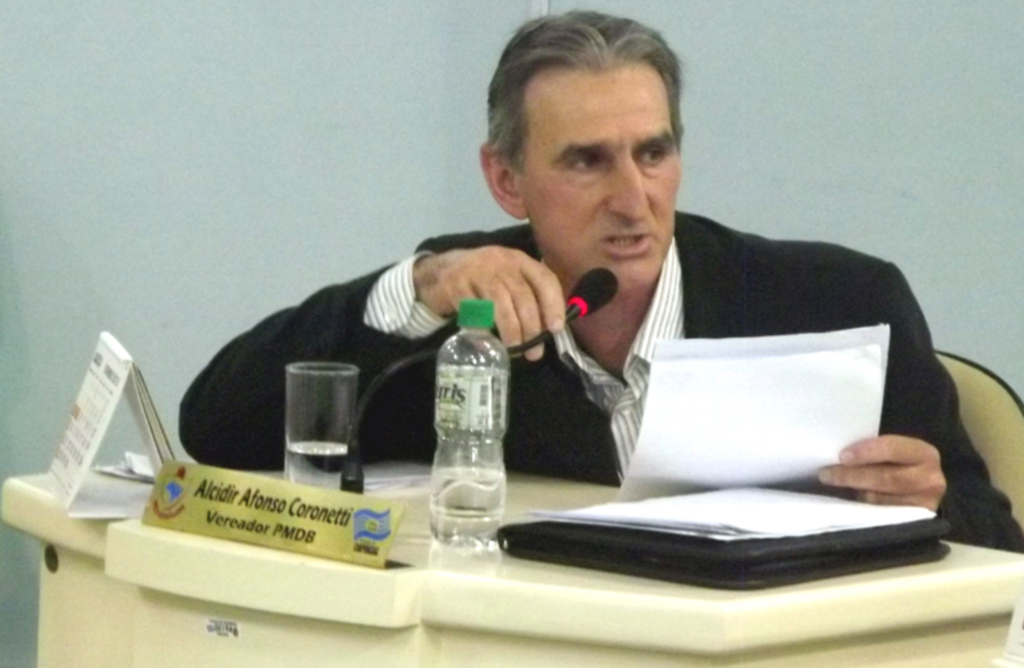 Vereador Coronetti vota contra Projeto de Lei que altera e acrescenta dispositivos da Lei Municipal