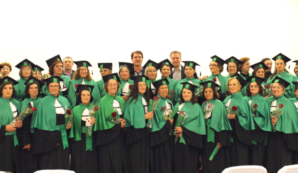 Valduga participa da formatura dos alunos da Uniti de Capinzal