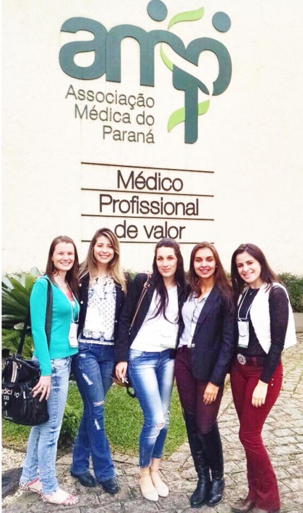 Curso de Medicina da Unoesc marca presença em Congresso de Ginecologia e Obstetrícia no Paraná