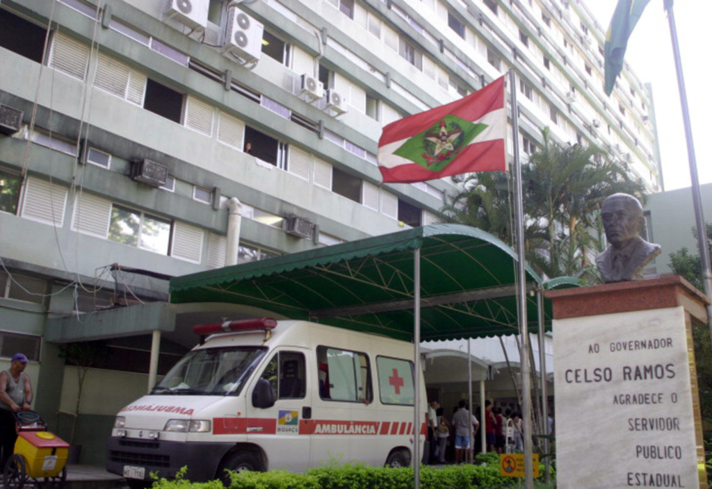 Hospital Celso Ramos bate recorde de cirurgias em março