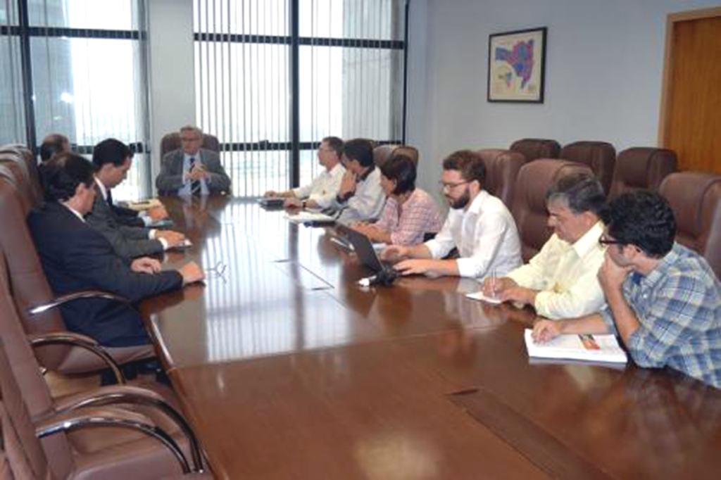 Representantes do Sindicato de servidores reúnem-se com Comissão do TJSC