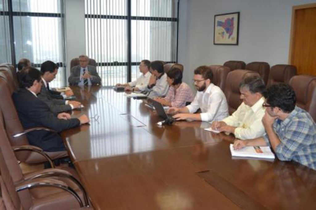 Representantes do Sindicato de servidores reunem-se com Comissão do TJSC