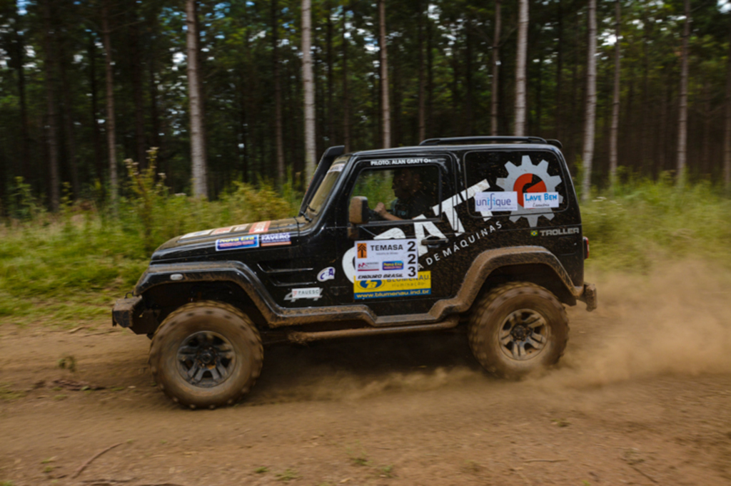 Capinzalenses conquistam pódio no Enduro Brasil de Regularidade