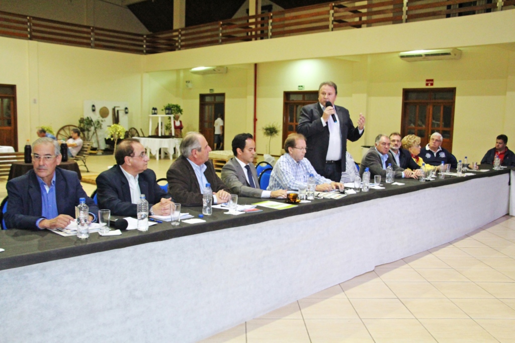 Conselho Estadual de Turismo realiza reunião em Piratuba
