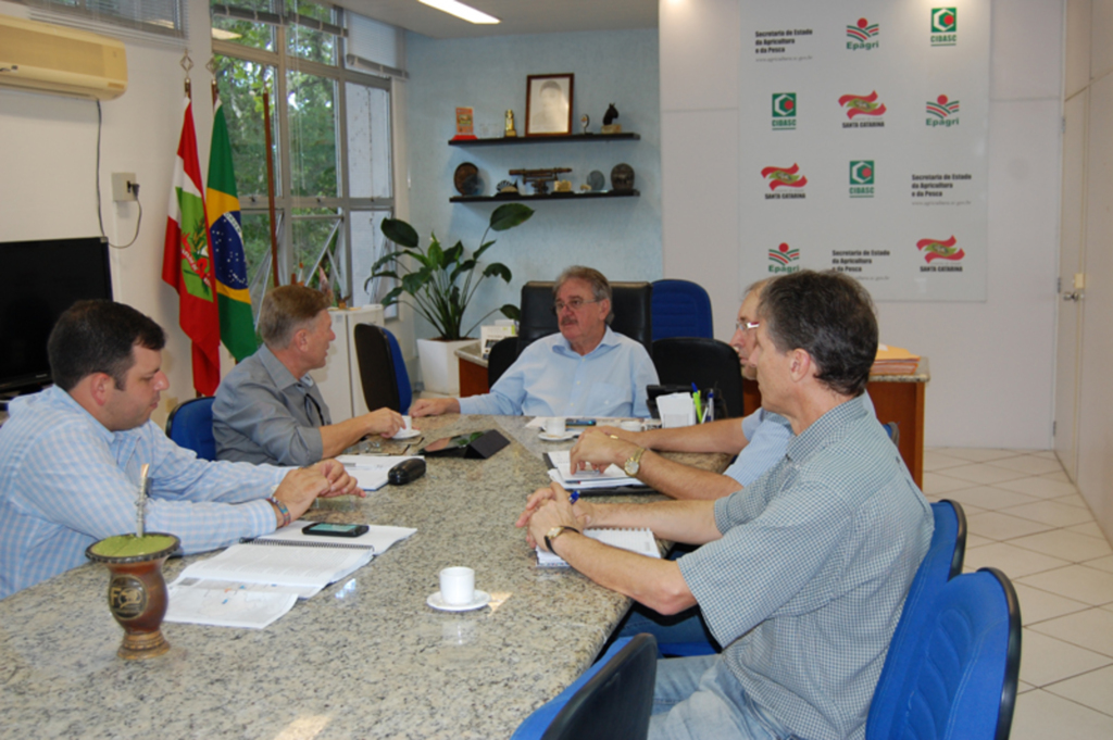 Secretarias de Estado da Agricultura e da Defesa Civil serão parceiras em projetos