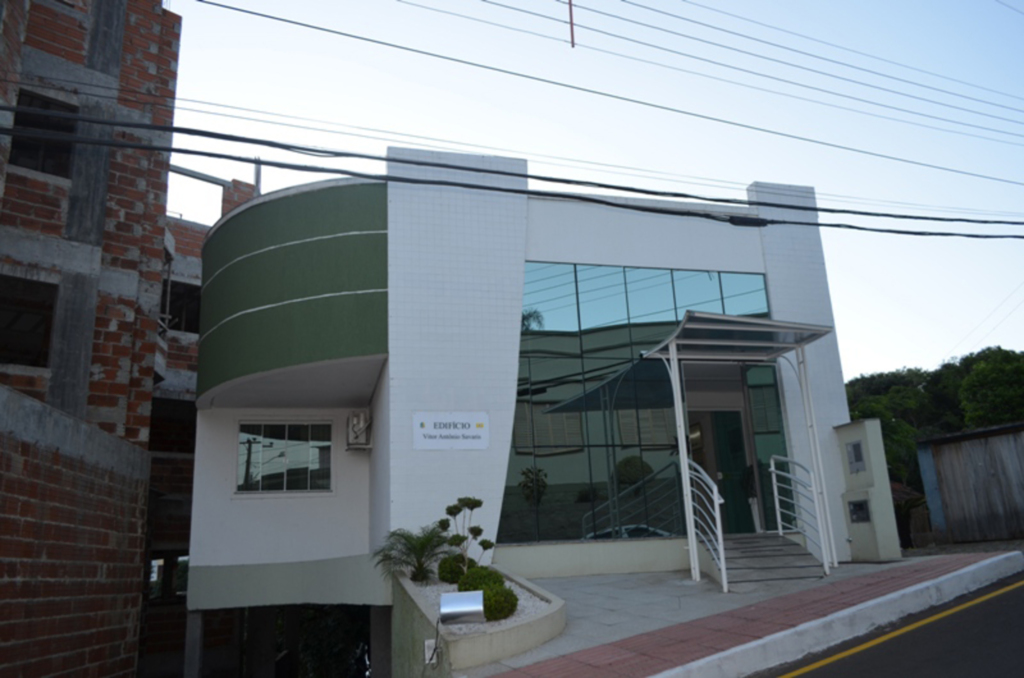 Câmara de Vereadores de Ouro licita a construção do plenário