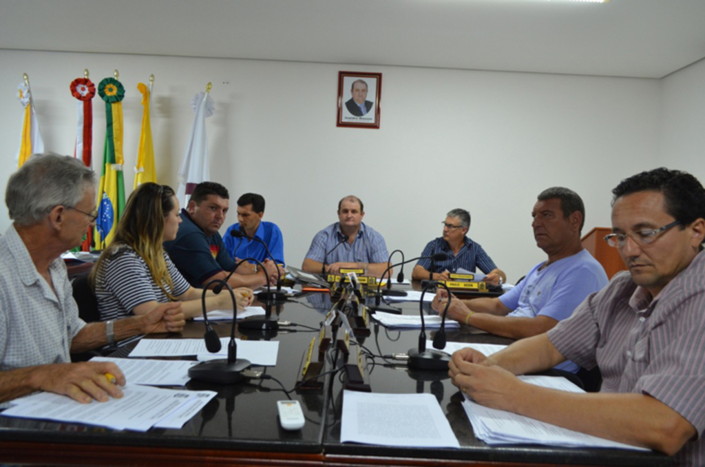 Câmara de Vereadores de Ouro aprova a Lei de Diretrizes Orçamentárias para 2015