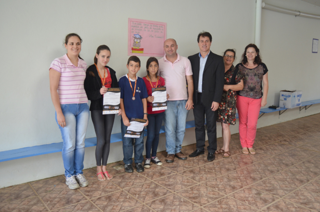 Escola Municipal Ivo Silveira