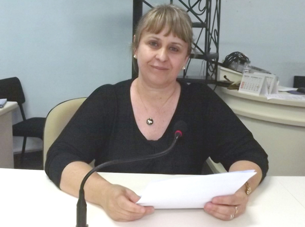 Vereadora Cimara reivindica benfeitorias em vias públicas da cidade e do interior do município