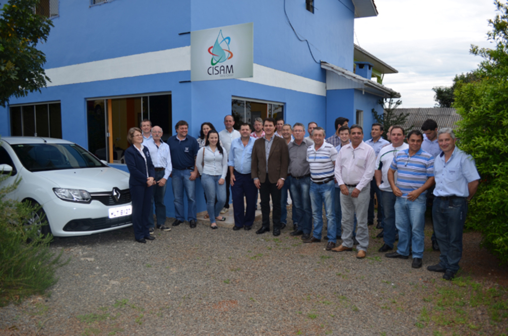 FUNCIONÁRIOS DO CISAM SÃO APRESENTADOS EM ASSEMBLÉIA