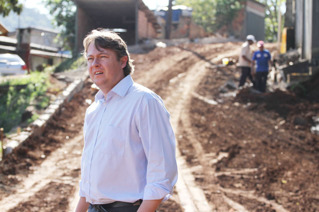 Obras aceleradas na Rua Gustavo Antes