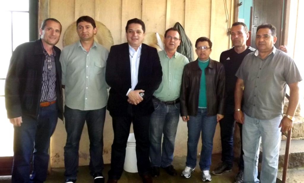 Candidato a deputado estadual, João Rodrigues recepcionado por ourenses e capinzalenses