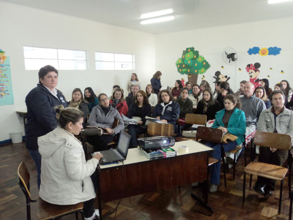 Secretaria Municipal de Educação e Cultura promove capacitação para os professores da rede