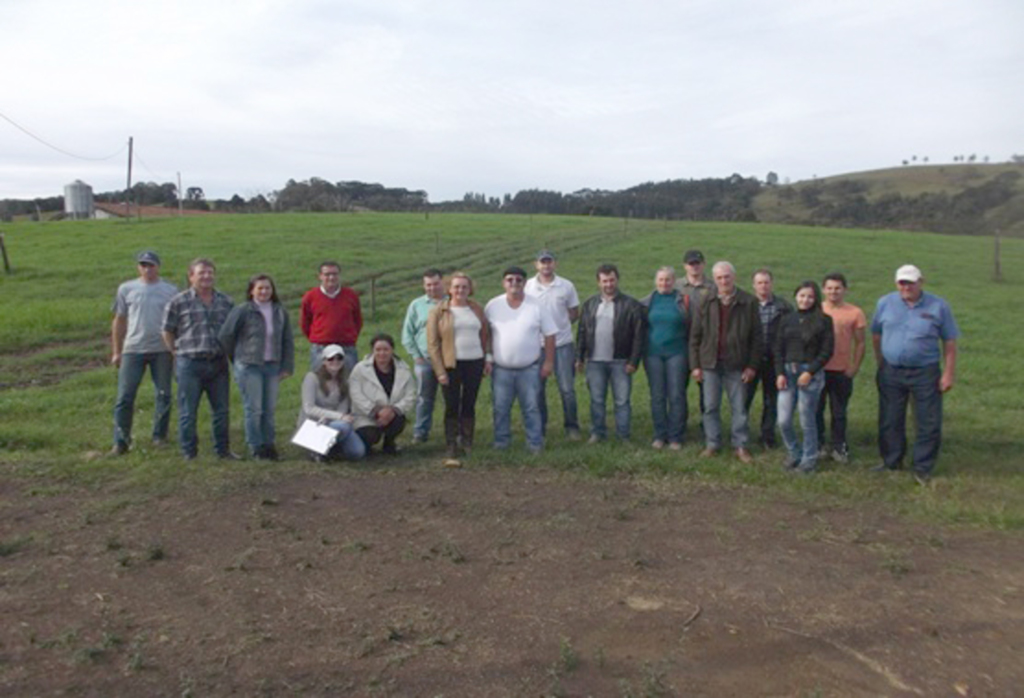 Projeto ?Balde Cheio? incentiva a produção leiteira em Campos Novos