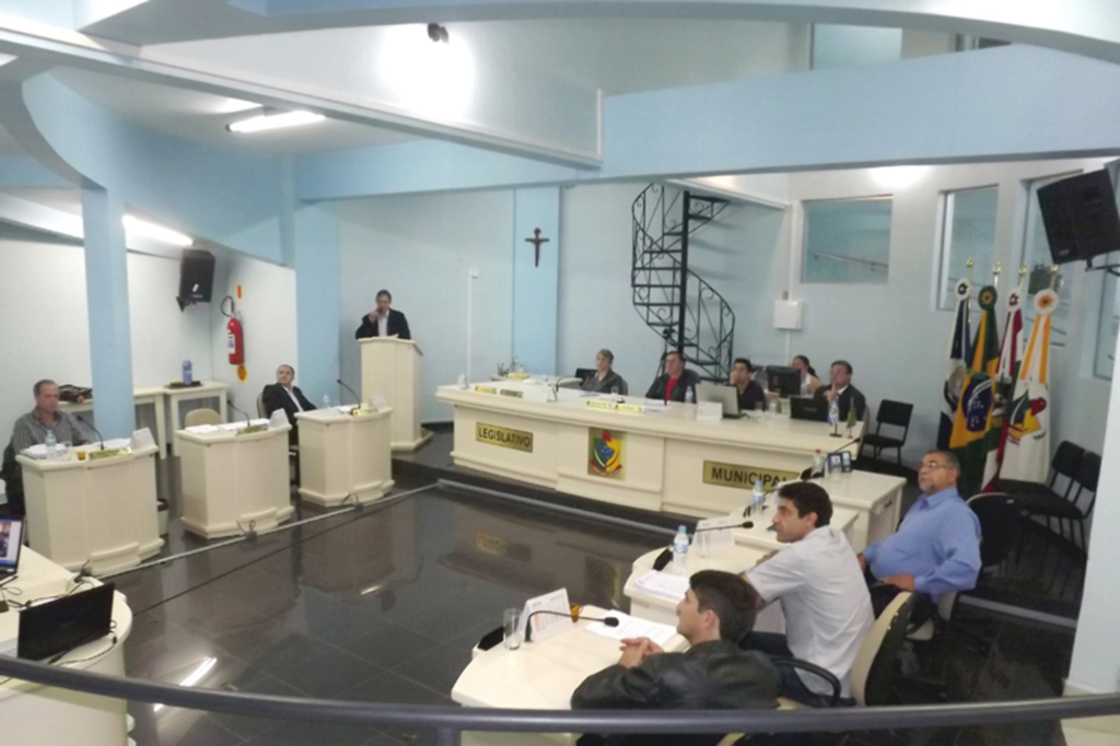 RESUMO DA SESSÃO PLENÁRIA 17 DE JUNHO DE 2014