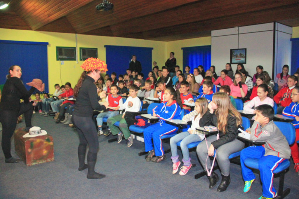 Alunos de Piratuba participam de atividades de incentivo à leitura