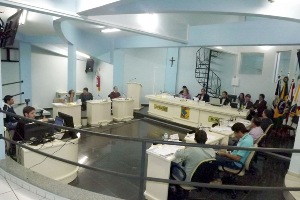 RESUMO DA SESSÃO PLENÁRIA 20 DE MAIO DE 2014