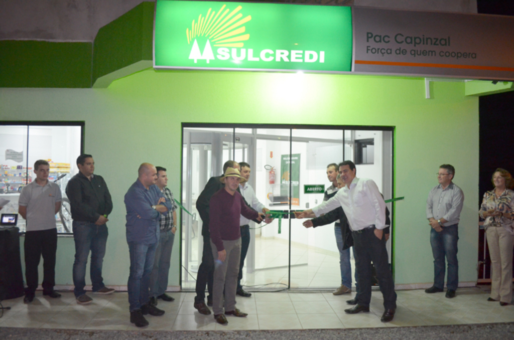 Autoridades prestigiam a inauguração da Sulcredi na Cidade Alta