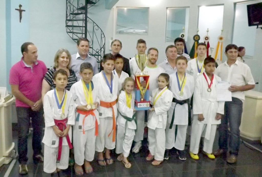 RESUMO DA SESSÃO PLENÁRIA 8 DE ABRIL DE 2014