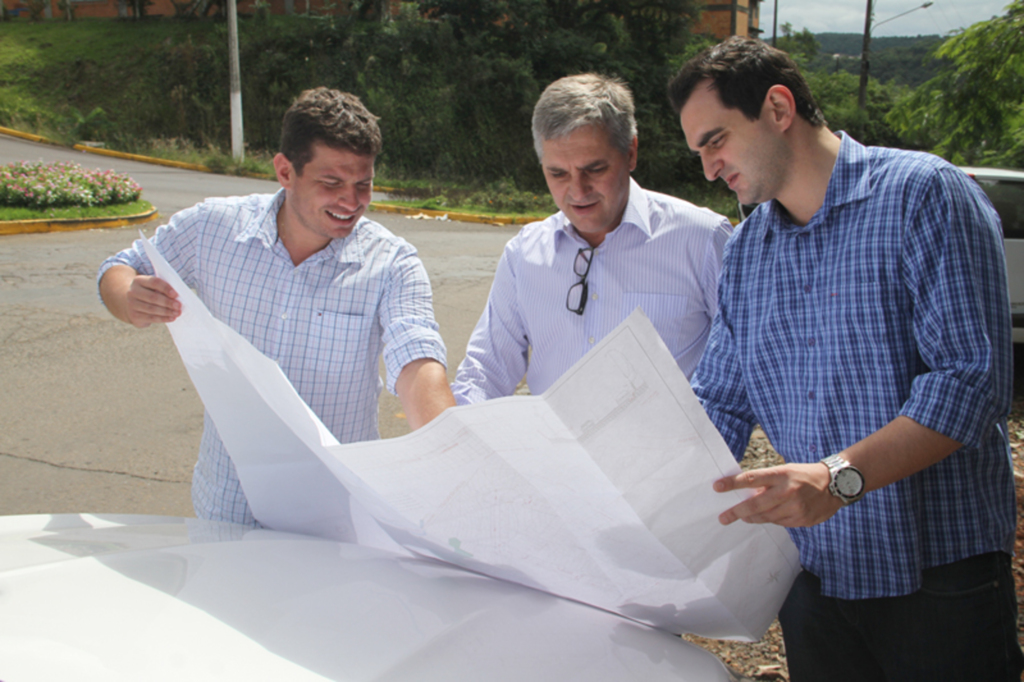 Celesc inicia trabalhos no Acesso Adolfo Zigelli