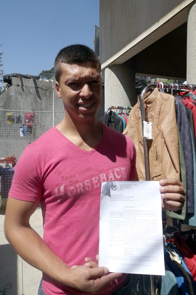 Prefeitura concede Alvará Licença e depois cassa documento