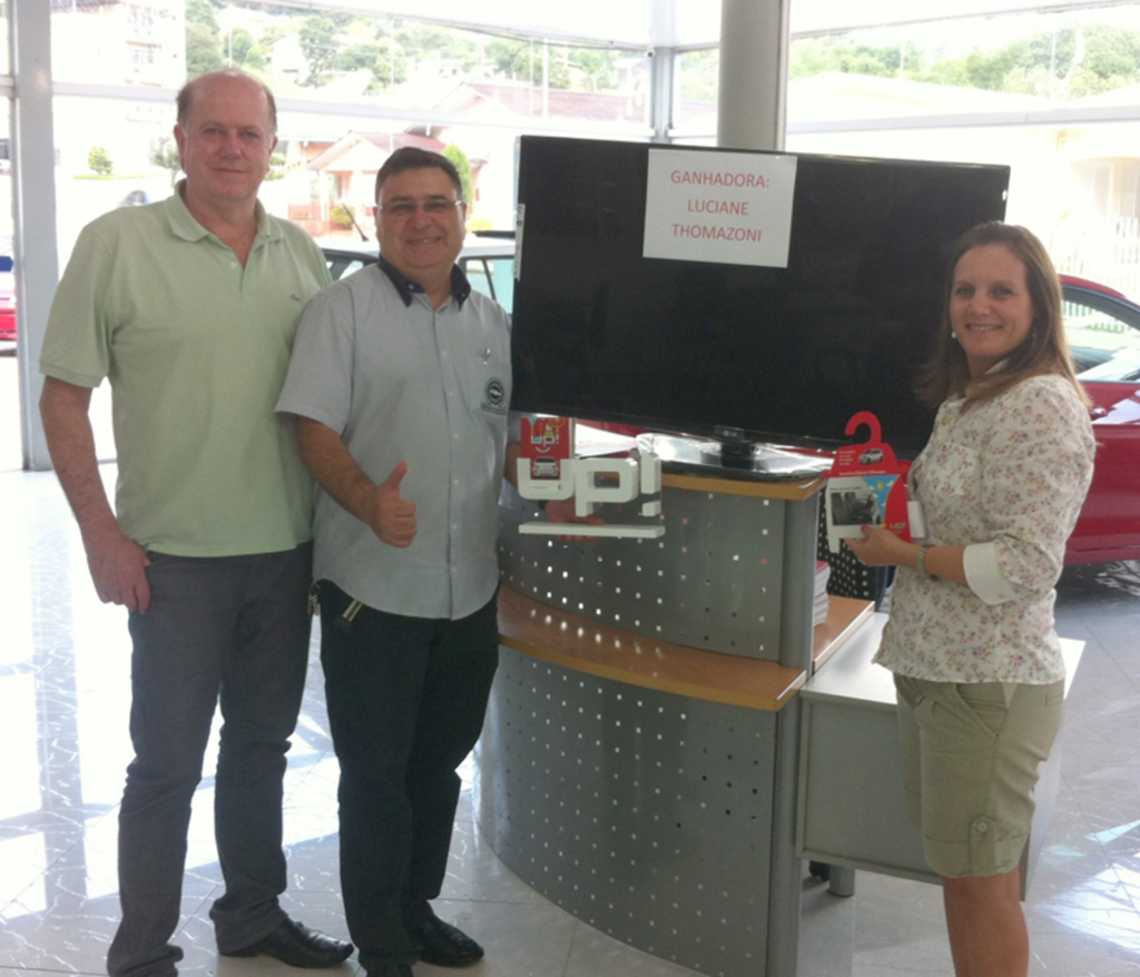 Cliente faz Best Drive carro Up e no sorteio ganha televisor na Auto Elite de Capinzal