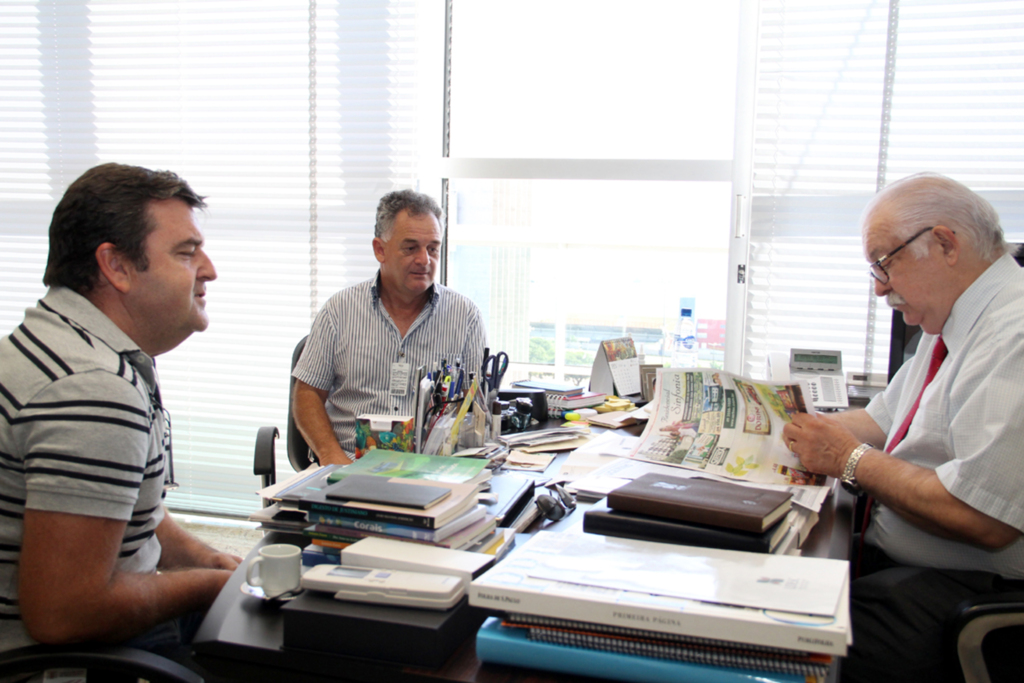 Imprensa escrita fazendo valer o direito do cidadão