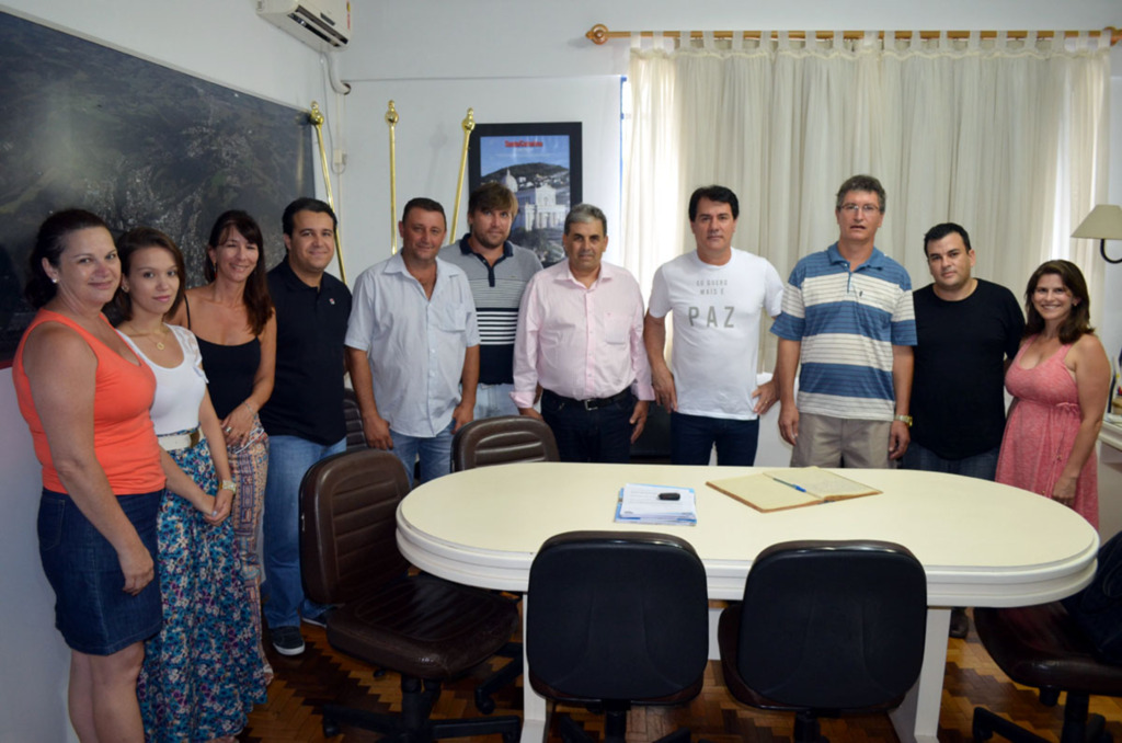 Andevir retorna ao cargo de prefeito em Capinzal