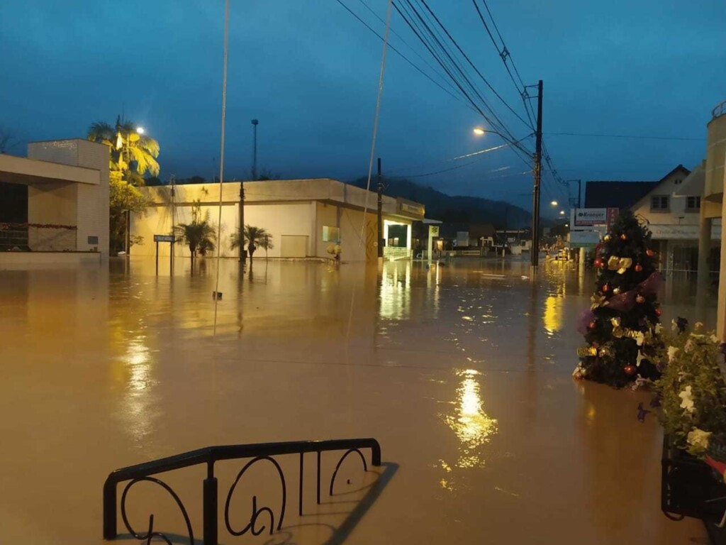 Abastecimento: cidades permanecem com operações emergenciais da CASAN