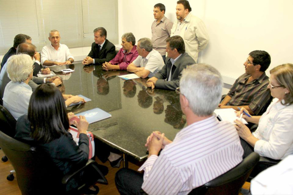 Acav e Sindicarne querem milho do centro-oeste para agroindústria de SC