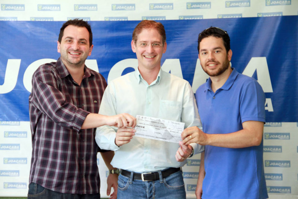 Prefeitura repassa recursos ao CDL para o Natal Encantado 2013